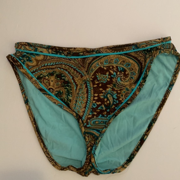 Endless Sun 3 piece paisley bikini set - Picture 4 of 14